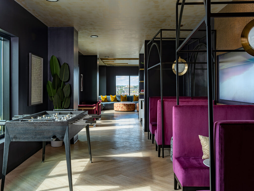 social_Kia-Weatherspoon_1707_7th-St-NW_Washington_DC_Rec-Room__0_15-001