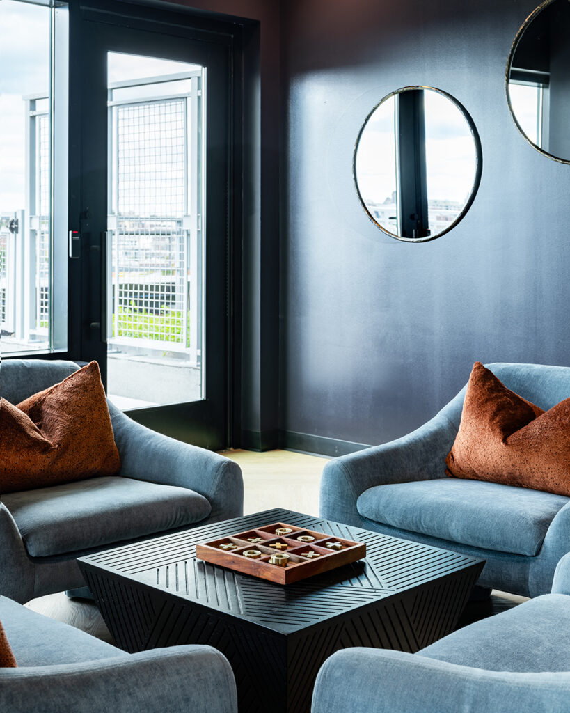 social_Kia-Weatherspoon_1707_7th-St-NW_Washington_DC_Rec-Room__0_28-007